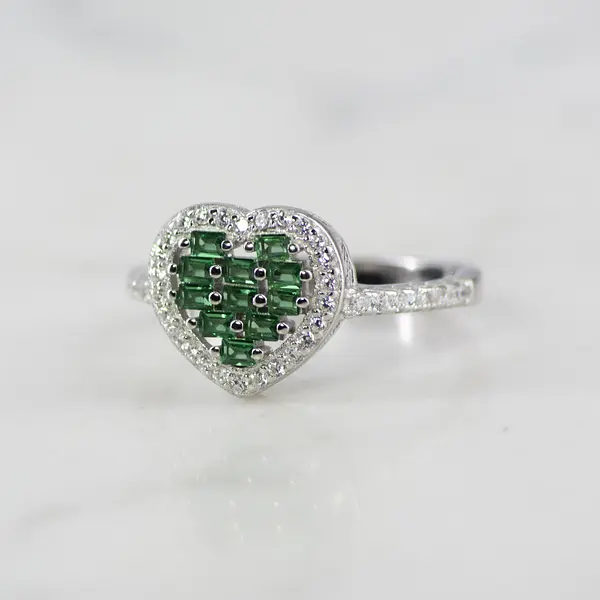 Anillo Corazón Circones Esmeralda